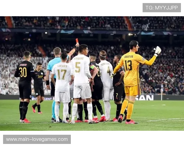 利物浦1-0战胜皇马战术解读:定位球防守与维尼修斯限制策略 利物浦1-0战胜皇马战术解读:定位球防守与维尼修斯限制策略