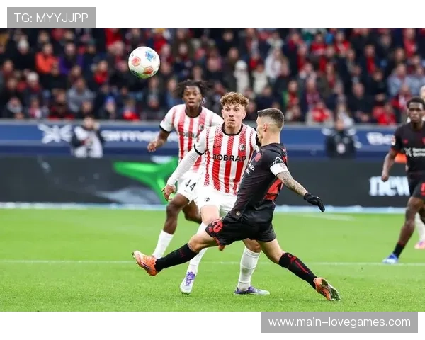 勒沃库森4-0横扫圣保利重返欧冠区，积分榜第四名争夺白热化