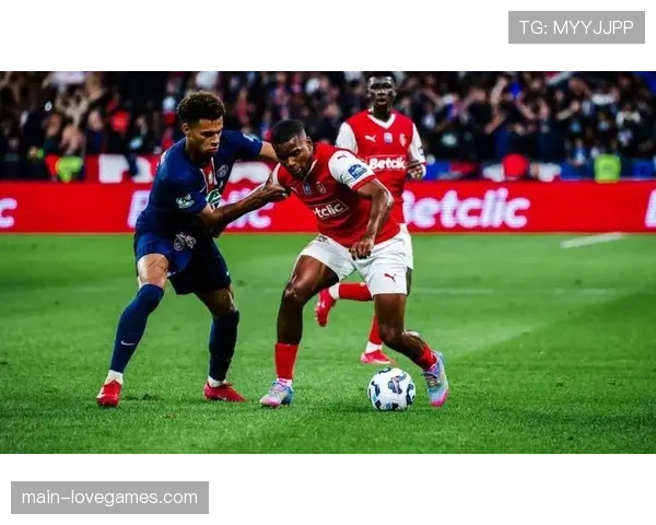 从洗碗工到法甲主力：兰斯后卫的非凡旅程